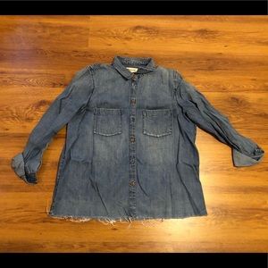 Madewell Raw Hem Chambray Button Down
